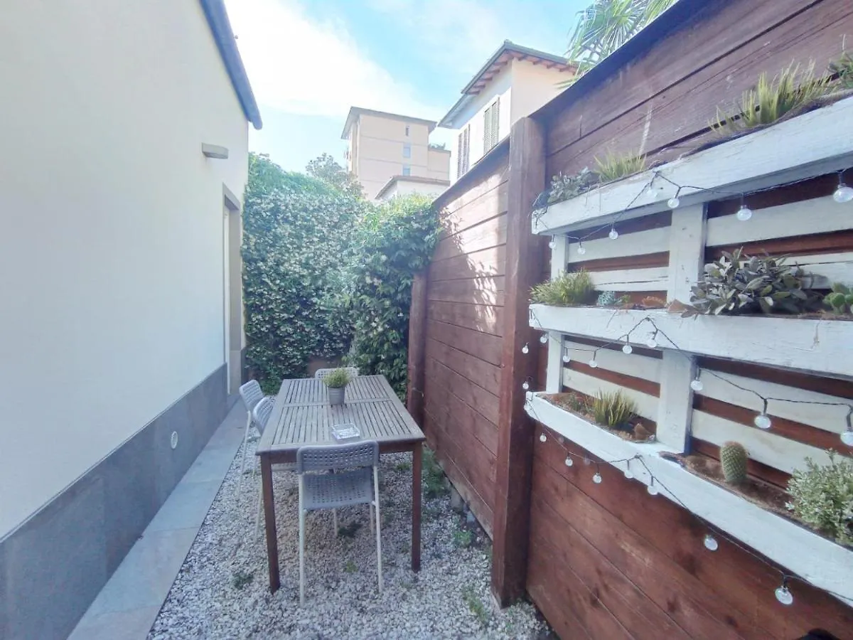 Rori Apartment Florens Italien