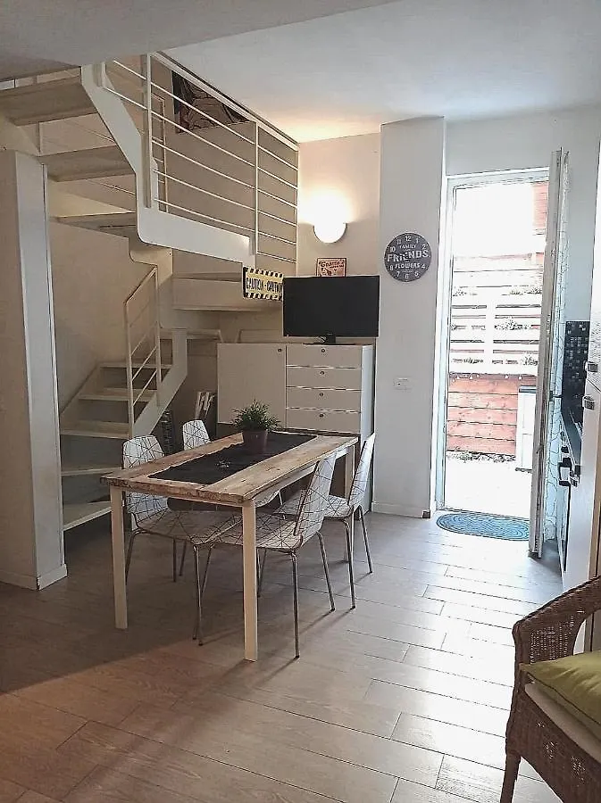 Rori Apartment Florens